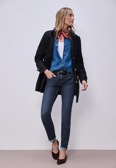 Slim Leg Jeans Dark Blue Wash