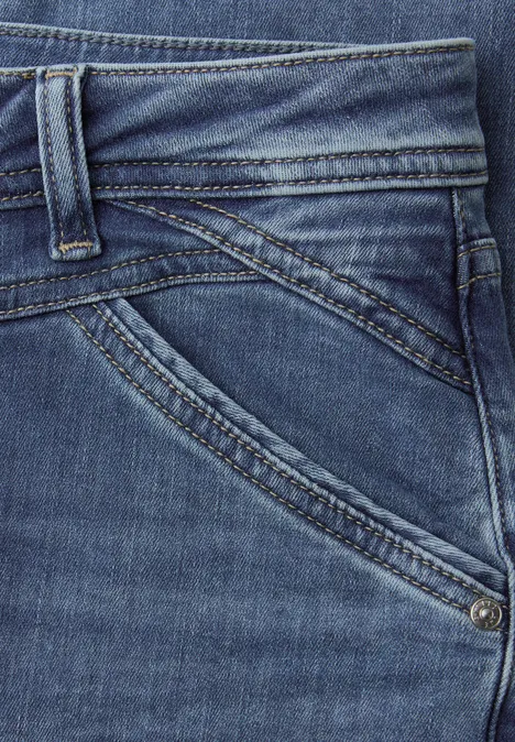 Slim Leg Jeans Medium Blue Wash Slim Leg Jeans Medium Blue Wash