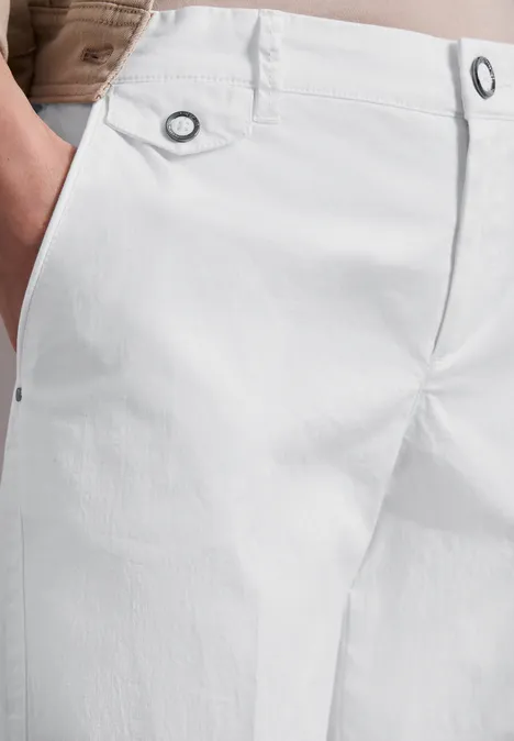 Chino im Casual Fit in softer Qualität off white Chino im Casual Fit in softer Qualität off white