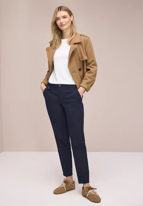 Chino im Casual Fit in softer Qualität deep blue