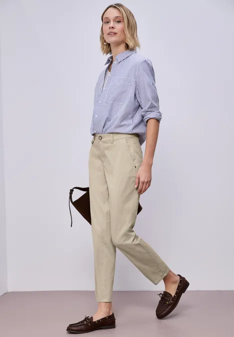 Chino im Casual Fit in softer Qualität cobble stone