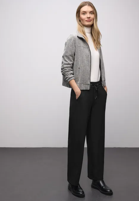 Straight Leg Hose mit Tape Black