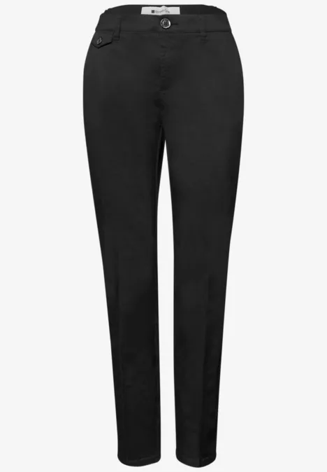Chino im Casual Fit in softer Qualität Black