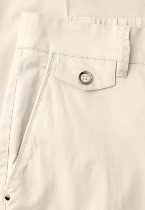 Casual fit chino's in een zachte stof silkstone white