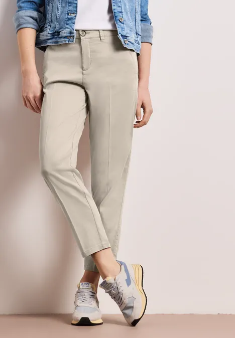 Slim Legs Chino en mélange de lyocell buff grey