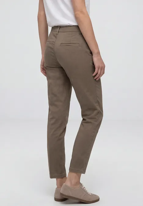 Spodnie chinosy Slim Leg wykonane z mieszanki lyocellu cold brew brown