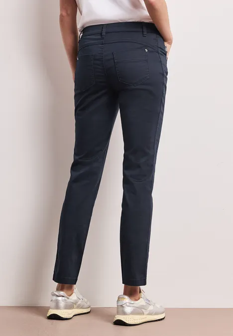 Pantalon Mid Waist Slim Leg en satin shadowed navy