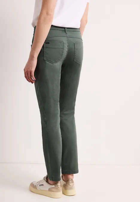 Pantalon Mid Waist Slim Leg en satin cilantro green