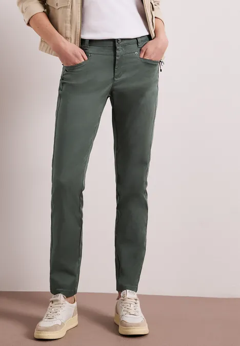 Pantalon Mid Waist Slim Leg en satin cilantro green