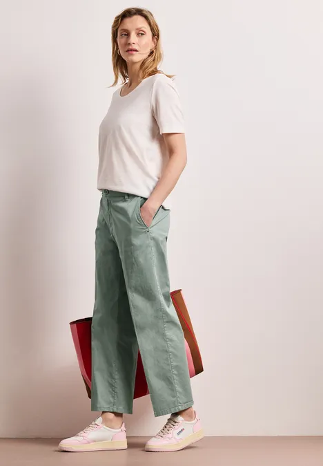 Chino Straight Legs en coupe casual dark mint green