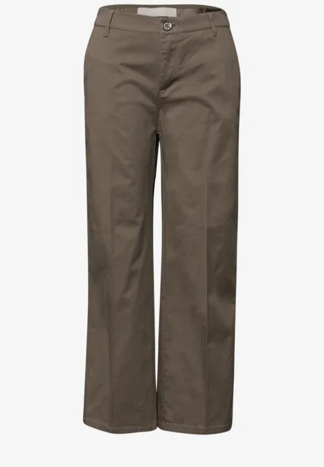 Straight Leg Chino im Casual Fit cold brew brown