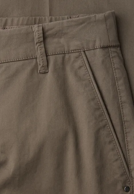 Straight Leg Chino im Casual Fit cold brew brown