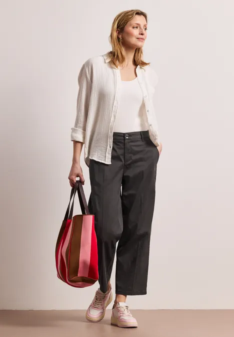 Chino Straight Legs en coupe casual deep earth