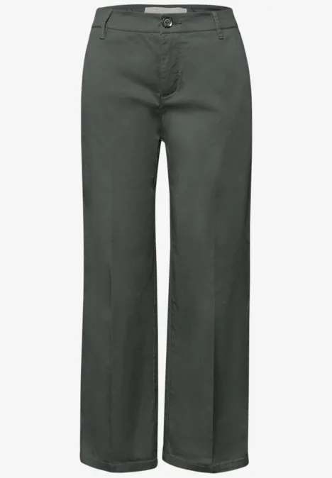 Straight Leg Chino im Casual Fit cilantro green