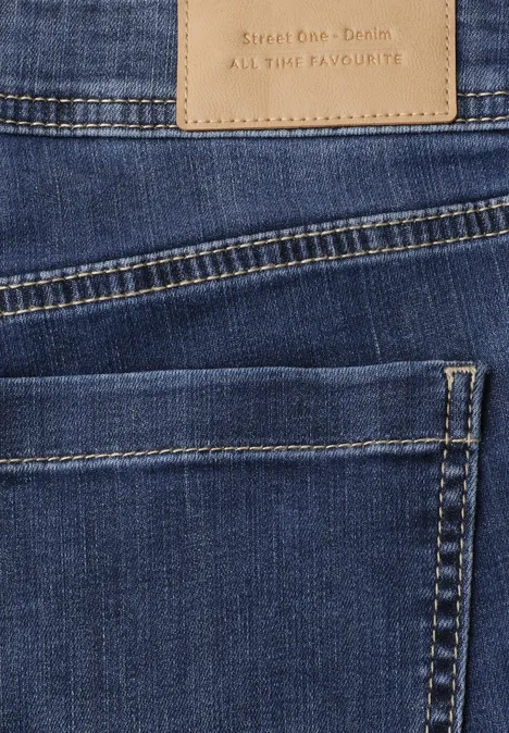 Low Waist Slim Legs jeans in casual fit authentic dark blue wash