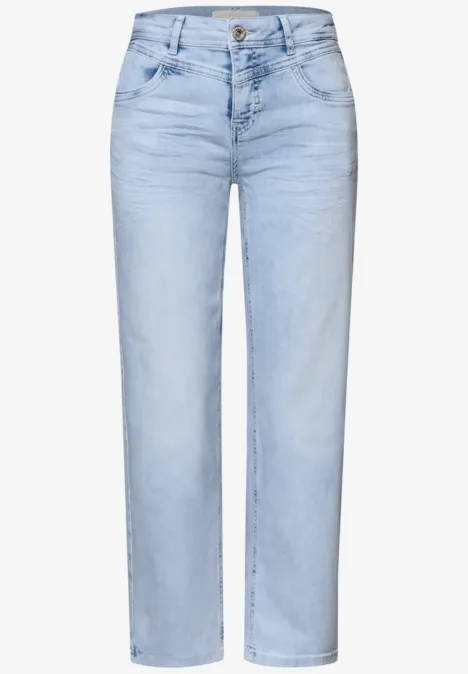 Mid Waist straight leg jeans in casual fit bleached random wash