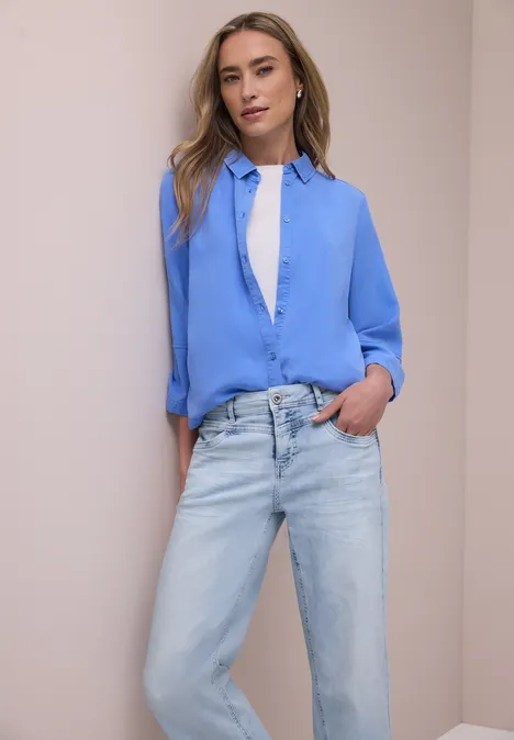 Mid Waist straight leg jeans in casual fit bleached random wash