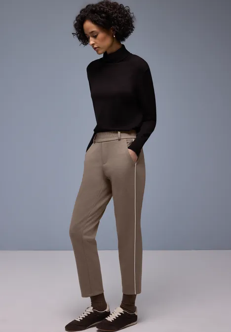 Hose mit Tape-Detail light terra mocha