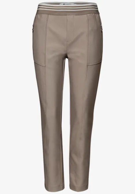 Broek met smalle pijpen light terra mocha