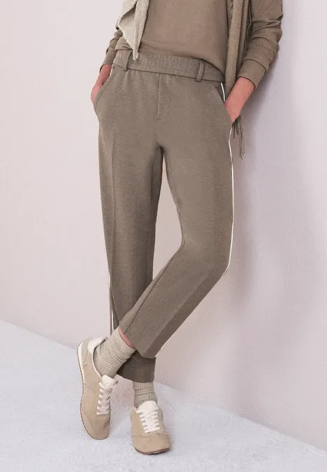 Broek met smalle pijpen light terra mocha Broek met smalle pijpen light terra mocha