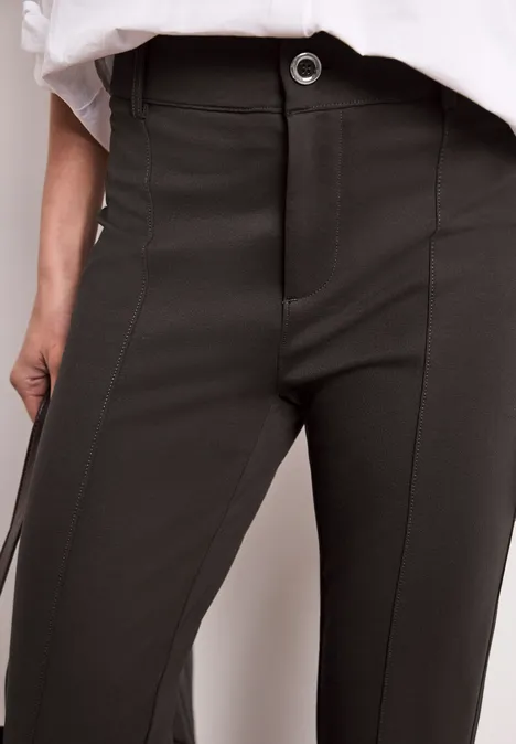 High Waist Bootcut Hose im Skinny Fit espresso brown