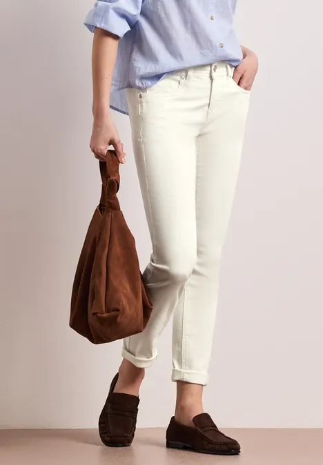 Mid Waist Slim Leg Jeans im Casual Fit Optic White washed