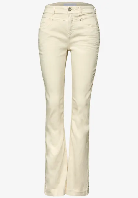 High Waist Bootcut Jeans im Slim Fit Ecru Washed High Waist Bootcut Jeans im Slim Fit Ecru Washed