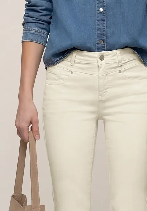 High Waist Bootcut Jeans im Slim Fit Ecru Washed High Waist Bootcut Jeans im Slim Fit Ecru Washed