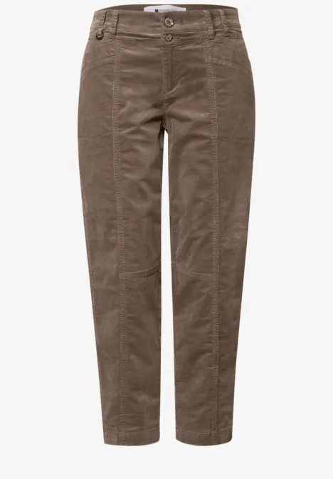 Barrel Leg-broek van corduroy in casual pasvorm velvet mocha Bruine corduroy broek met rechte pijpen en normale taille.