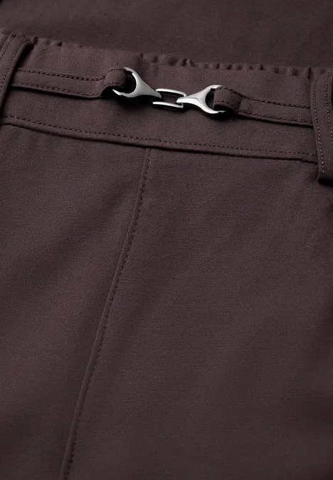 High Waist Straight Leg Hose im Casual Fit ruby vine Dunkelbraune Hose mit Reißverschluss und silbernem Hakenverschluss