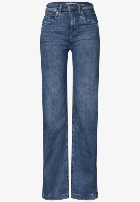 High Waist Wide Leg Jeans im Loose Fit Medium Blue Soft Washed Eine gerade geschnittene, klassische blaue Jeans mit hoher Taille und fünf Taschen.