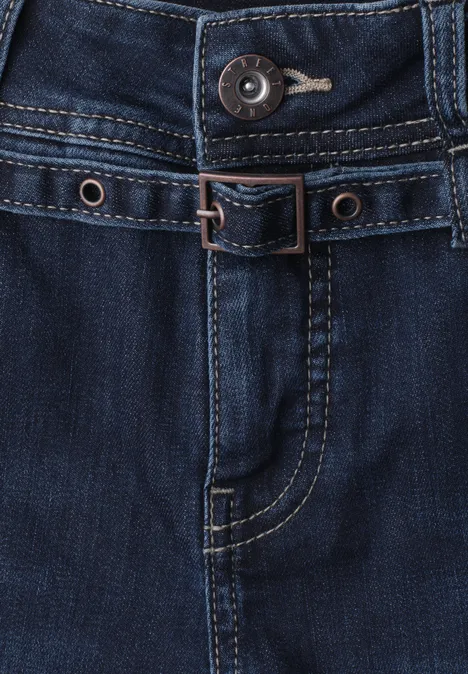 Jeans Culotte mit Gürteldetail Deep Blue Washed Dunkelblaue Jeans mit Knopf, Gürtel-Loop und sichtbarer Naht.
