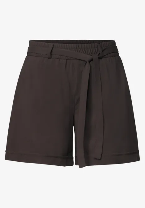 High Waist Shorts mit Gürtel espresso brown Schwarze Shorts mit lockerer Passform und Taillengürtel.