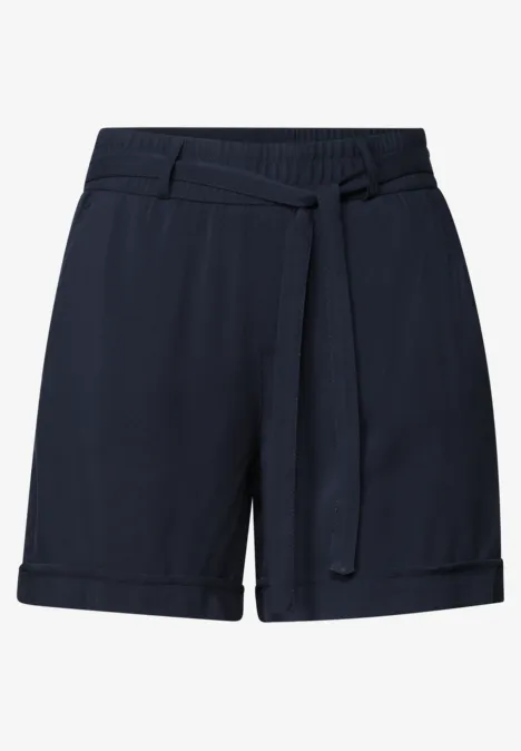 Donkerblauwe short met riem en elastische taille