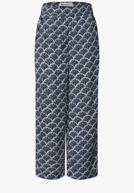 High Waist Wide Leg Hose im Loose Fit shadowed navy Weite, knöchellange Hose mit hohem Bund in Dunkelblau, weißes Fächer-Muster.