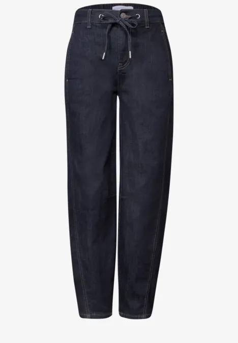 Dunkelblaue Jeans mit lockerem Schnitt, elastischem Bund und Kordelzug.