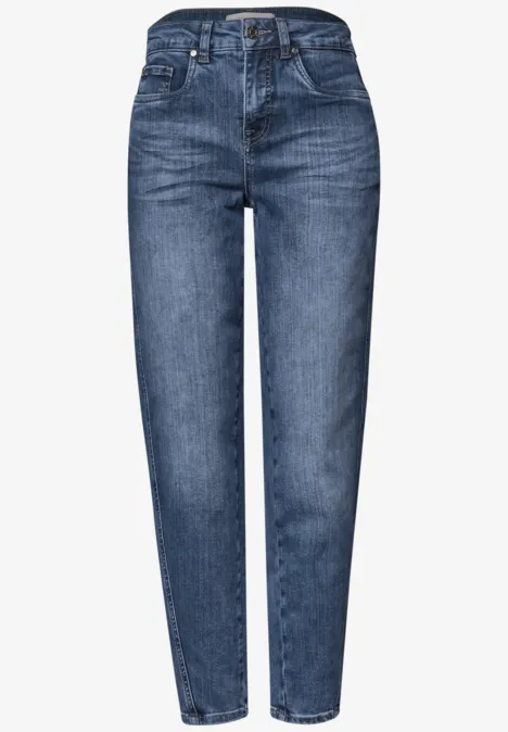 High-waist Damen-Jeans in mittlerem Blau mit schmal zulaufendem Bein und klassischer 5-Pocket-Form.