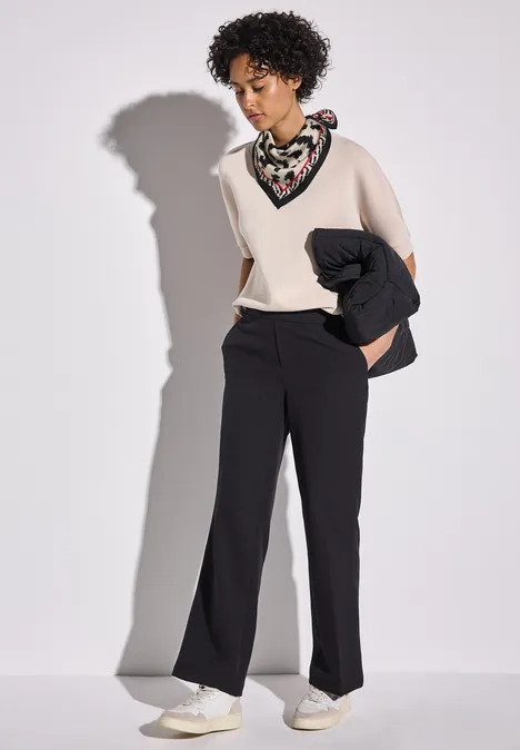 Gemustertes Tuch Black