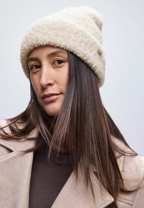 Bouclé Beanie soft beige