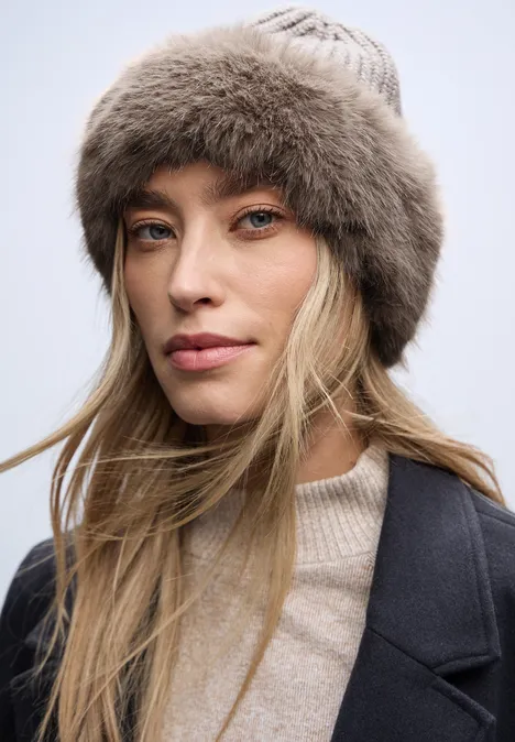 Beanie mit Fake Fur Sandy Mocca Mel.