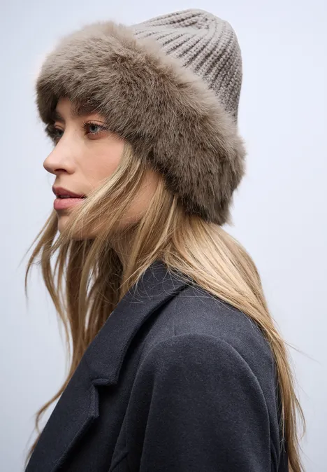 Beanie mit Fake Fur Sandy Mocca Mel.