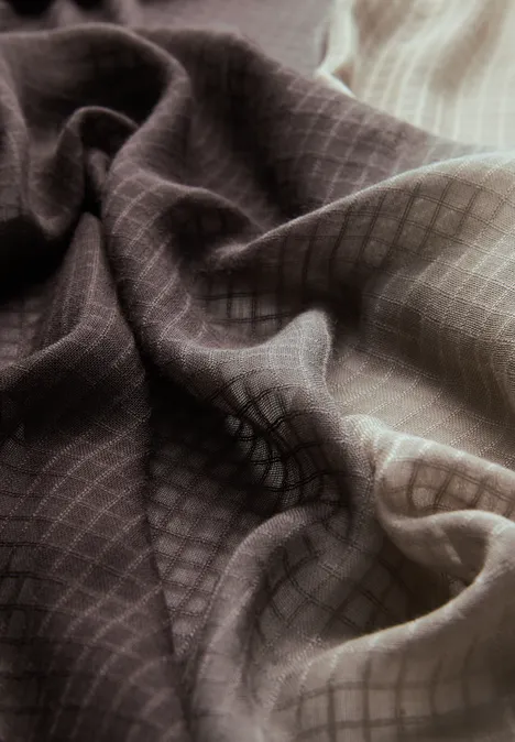 Foulard semi-transparent deep roast brown