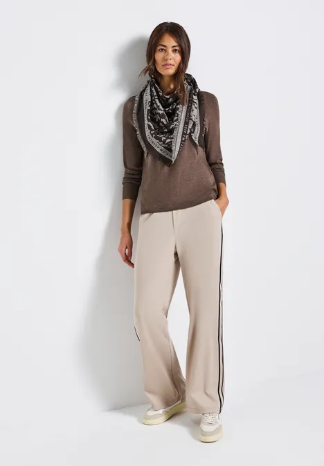 Jacquard Dreieckstuch deep roast brown