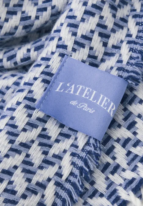 Gedessineerde driehoekige sjaal null