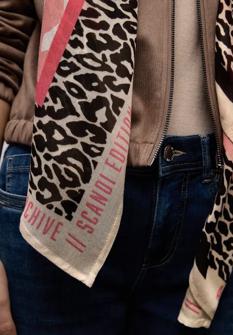 Gemustertes Tuch striking coral