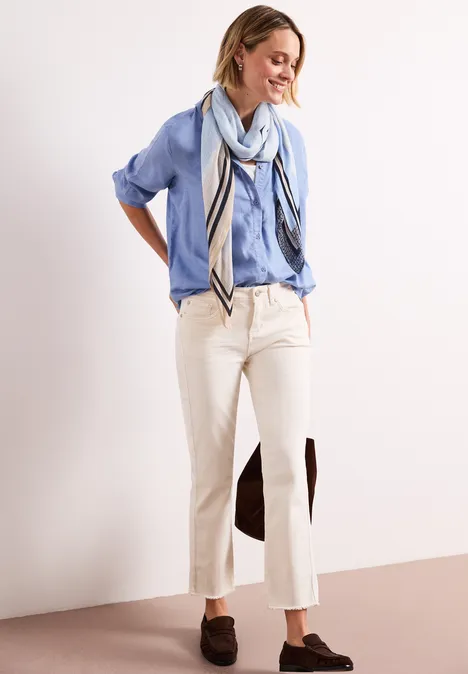 Modal sjaal met tekst shadowed navy