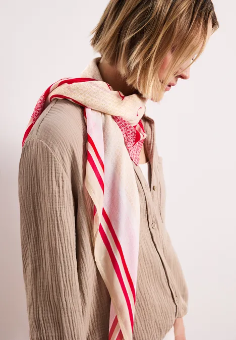 Tuch aus Modal mit Wording salsa red