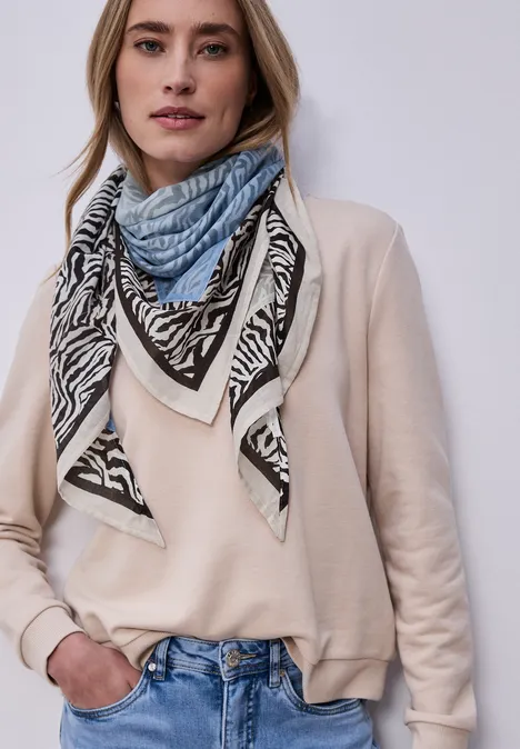 Driehoekige sjaal met grafisch patroon drift blue