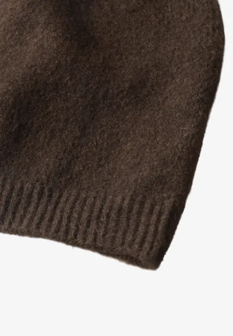 Fijngebreide muts in effen kleur auburn brown mel.