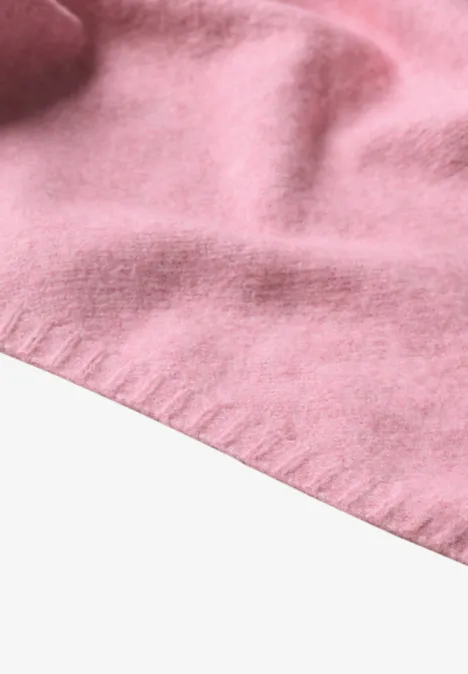 Fijn gebreide driehoekige sjaal in effen kleur vintage blush mel.
